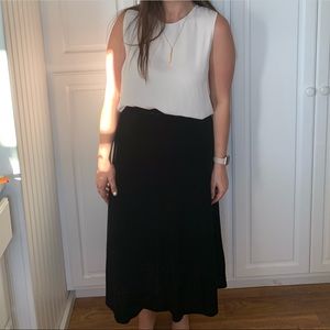 Black velvet Midi Skirt